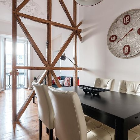 Elegant 3 Bedroom Flat With View In Principe Real ลิสบอน ภายนอก รูปภาพ